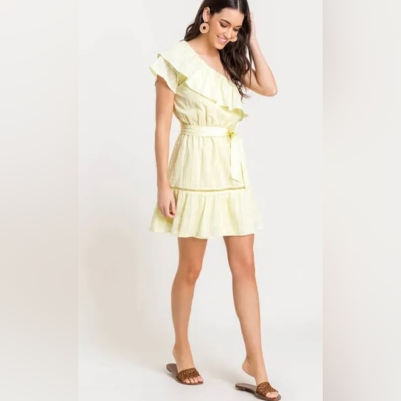 This one shoulder beauty makes for a stunning casual look or perfect night out. - Picture 1 of 5